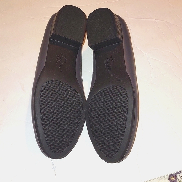 EUC Trotter Moment Gray Loafers Leather Uppers Narrow 6 1/2 - Picture 7 of 11